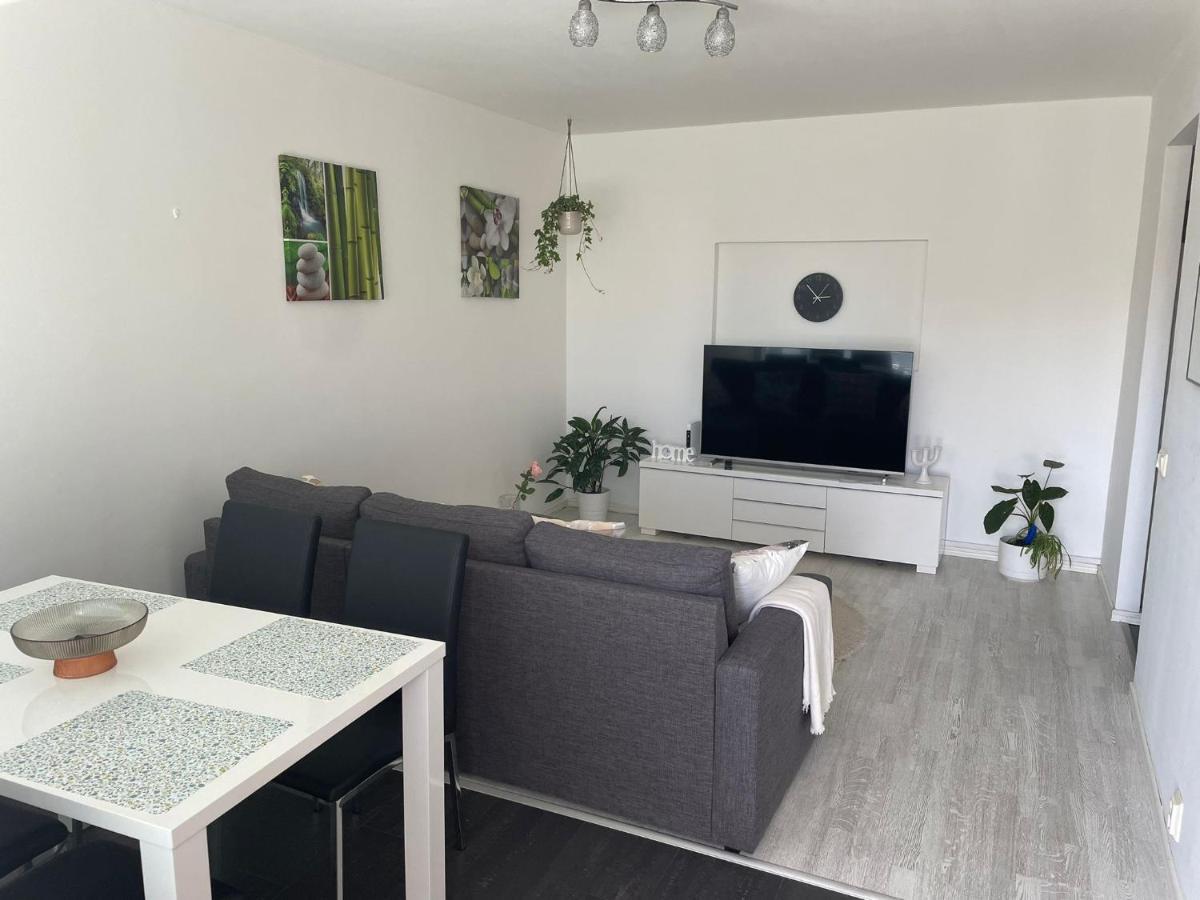 In And Super Easy To Airport And Center And A Private Free Parking * Helsinki