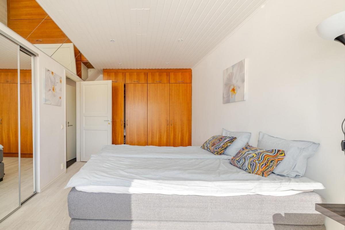 Appartement In And Super Easy To Airport And Center And A Private Free Parking Helsinki