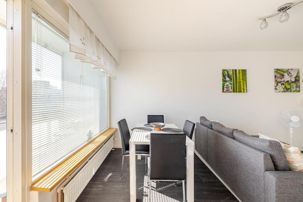 Appartement In And Super Easy To Airport And Center And A Private Free Parking