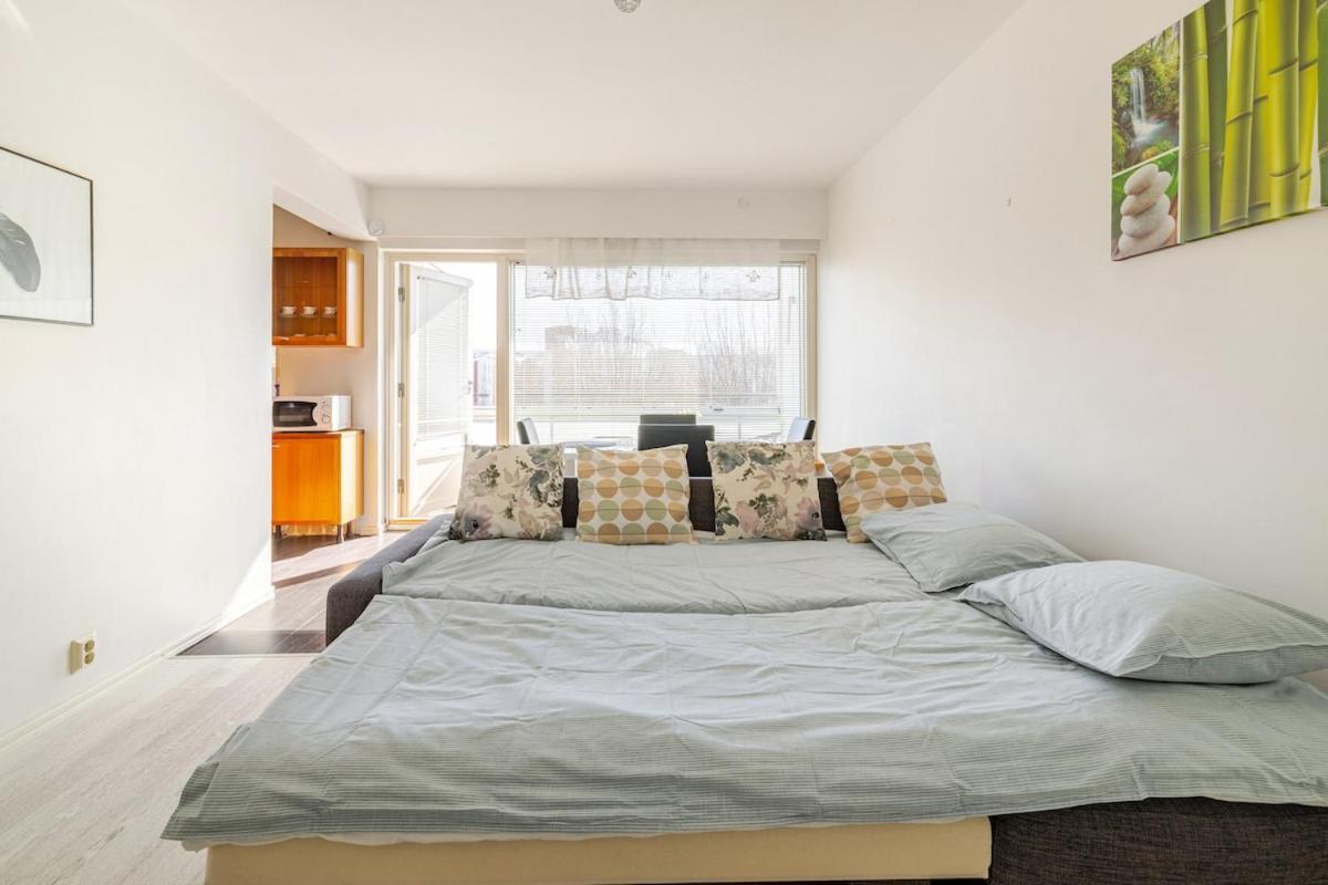 In And Super Easy To Airport And Center And A Private Free Parking Appartement *