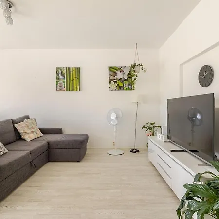 In Helsinki And Super Easy To Airport And City Center And A Private Free Parking Extérieur photo